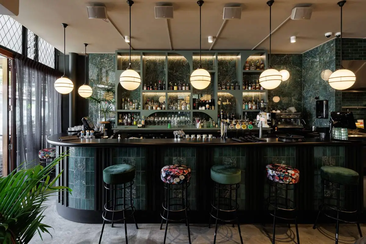 Hummingbird bar