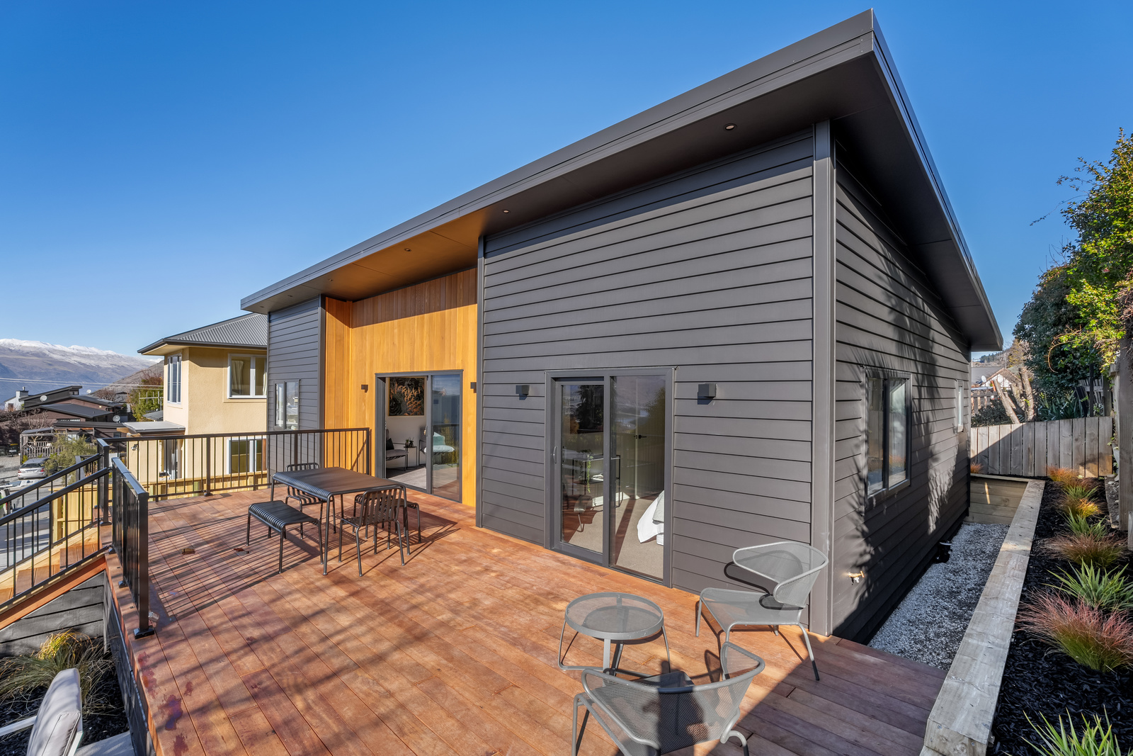 063_Open2view_ID596080-170_Fernhill_day